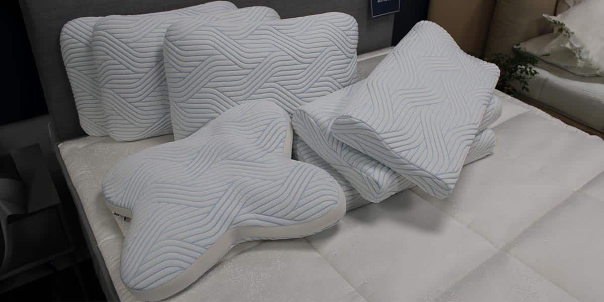 tempur kussens geplaatst op een bed